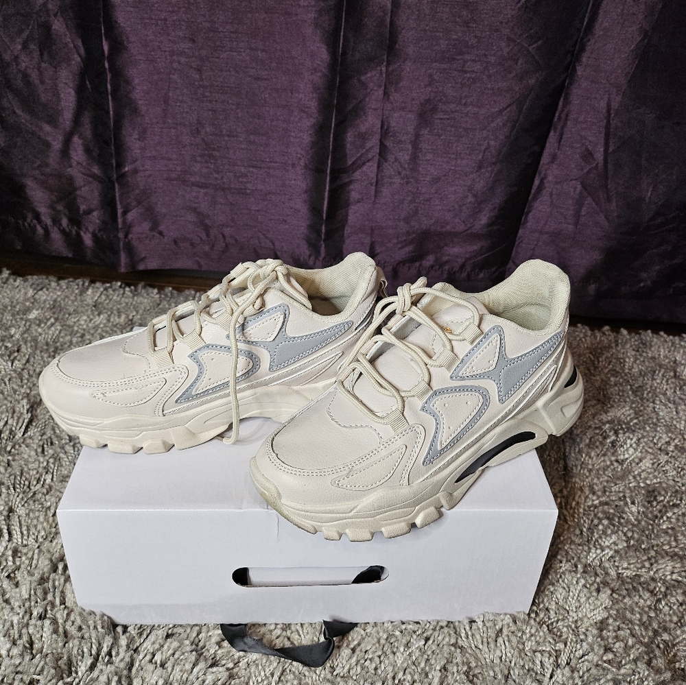 Scutters Fire flames sneakers sz 6.5